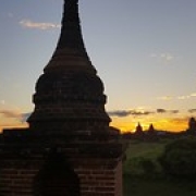 Coucher de soleil sur Bagan • <a style="font-size:0.8em;" href="http://www.flickr.com/photos/22252278@N05/31777965323/" target="_blank">View on Flickr</a>