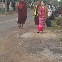 Nos compagnons de voyage dans le bus vers Yangon Nos compagnons de voyage dans le bus vers Yangon • <a style="font-size:0.8em;" href="http://www.flickr.com/photos/22252278@N05/32151390094/" target="_blank">View on Flickr</a>
