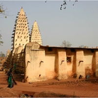 Bobo Dioulasso Bobo Dioulasso • <a style="font-size:0.8em;" href="http://www.flickr.com/photos/22252278@N05/35879523903/" target="_blank">View on Flickr</a>