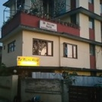 The Yellow house The Yellow house • <a style="font-size:0.8em;" href="http://www.flickr.com/photos/22252278@N05/22046341576/" target="_blank">View on Flickr</a>