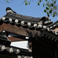 Bukchon Hanok village Bukchon Hanok village • <a style="font-size:0.8em;" href="http://www.flickr.com/photos/22252278@N05/21760864038/" target="_blank">View on Flickr</a>