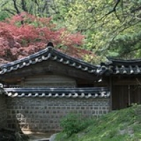 Changdeokgung • <a style="font-size:0.8em;" href="http://www.flickr.com/photos/22252278@N05/21936619892/" target="_blank">View on Flickr</a>