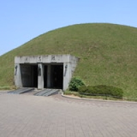 Gyeongju : tombe Cheonmachong • <a style="font-size:0.8em;" href="http://www.flickr.com/photos/22252278@N05/22445651156/" target="_blank">View on Flickr</a>
