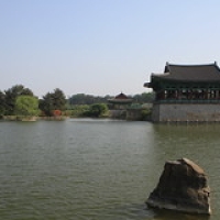Gyeongju  étang Anapji • <a style="font-size:0.8em;" href="http://www.flickr.com/photos/22252278@N05/22445733146/" target="_blank">View on Flickr</a>